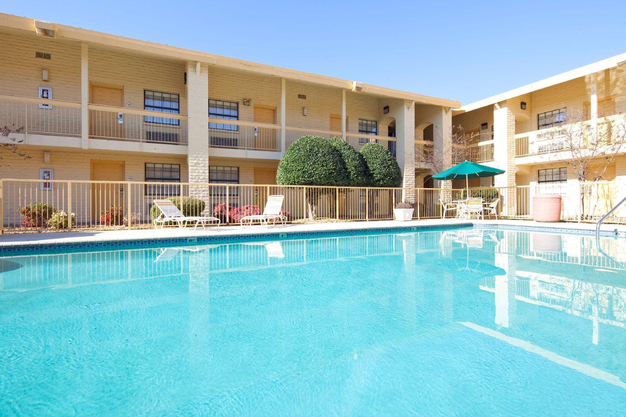 La Quinta Inn By Wyndham Huntsville Research Park Zewnętrze zdjęcie