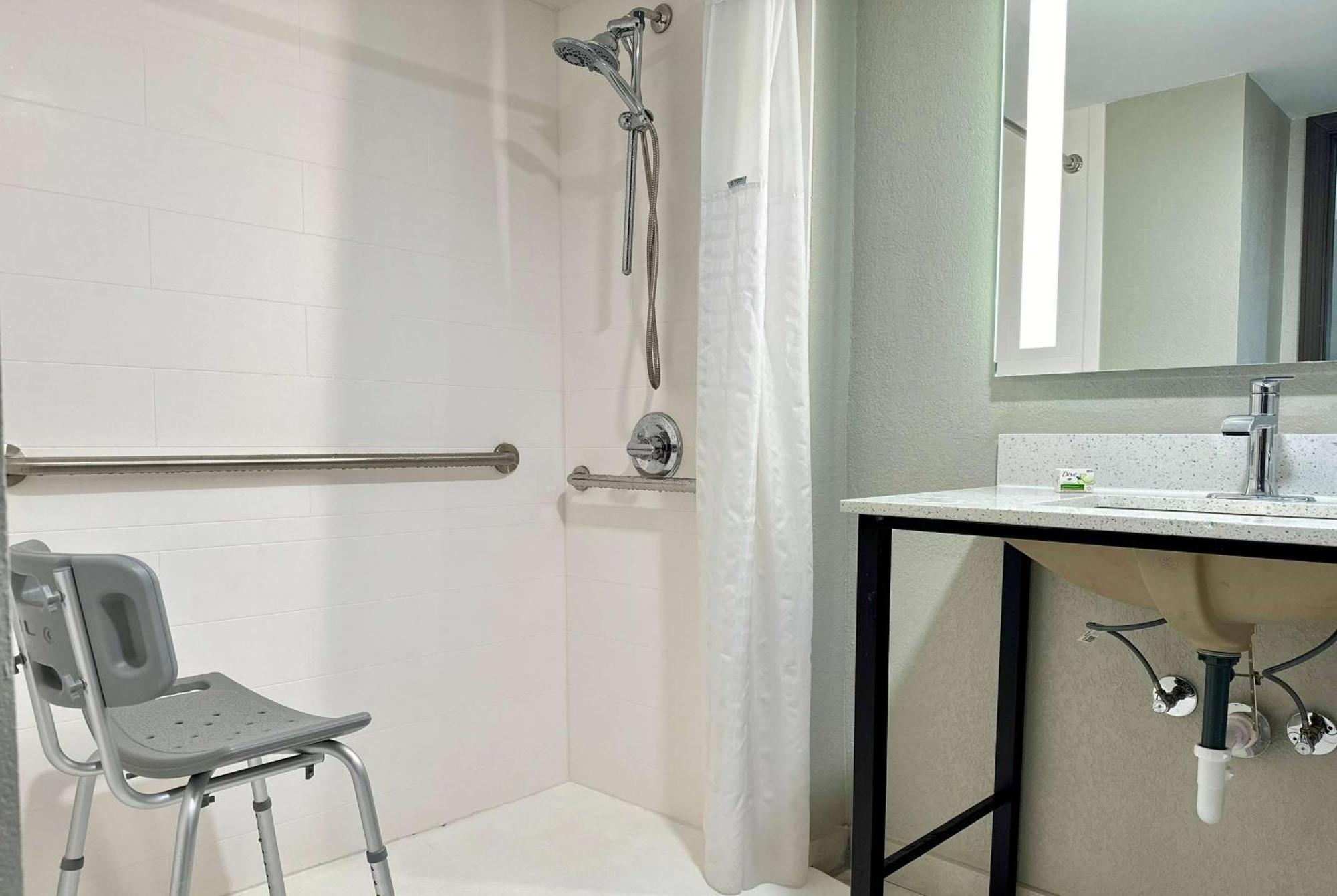 La Quinta Inn By Wyndham Huntsville Research Park Zewnętrze zdjęcie